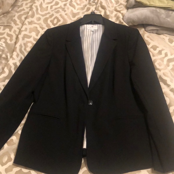 Chaus black blazer size 14; worn once - Picture 2 of 6